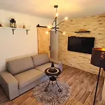 Denis Apartamento *